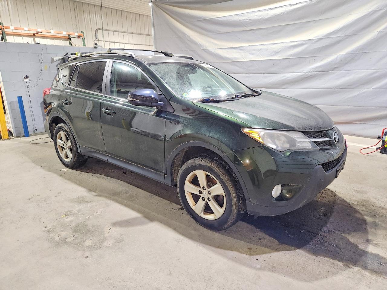 2013 TOYOTA RAV4 XLE photo 7