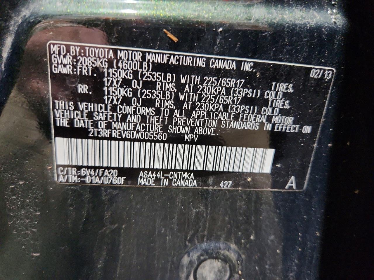 2013 TOYOTA RAV4 XLE photo 25