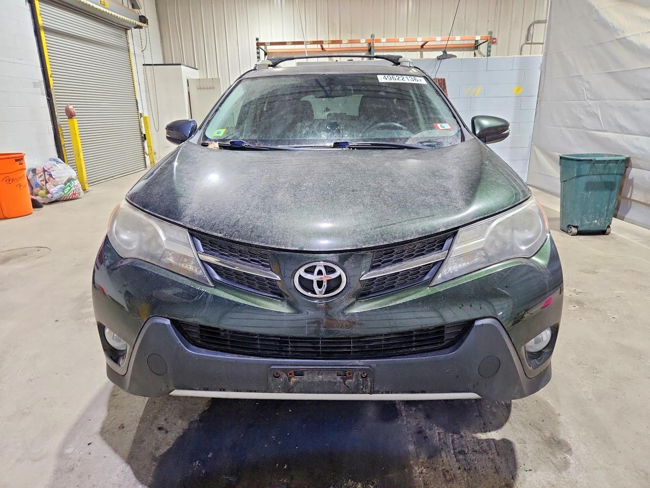 2013 TOYOTA RAV4 XLE photo 9