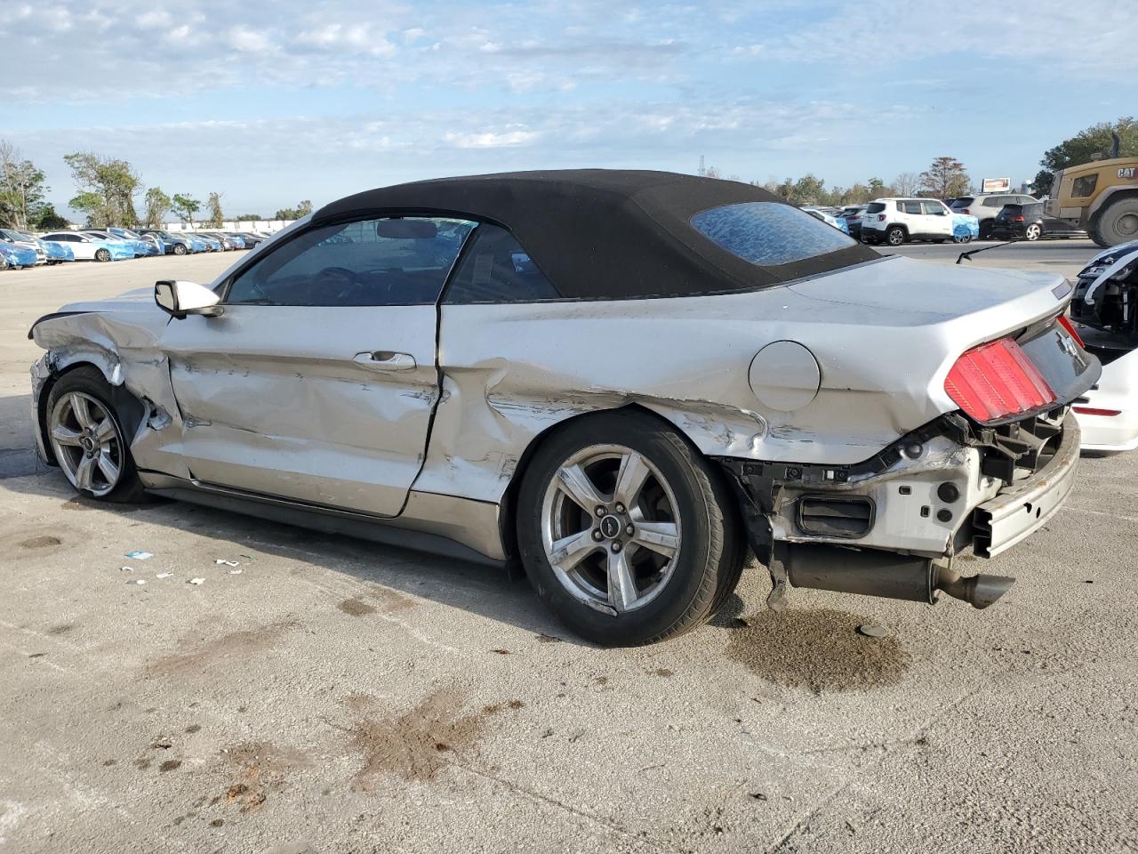 2015 FORD MUSTANG photo 4