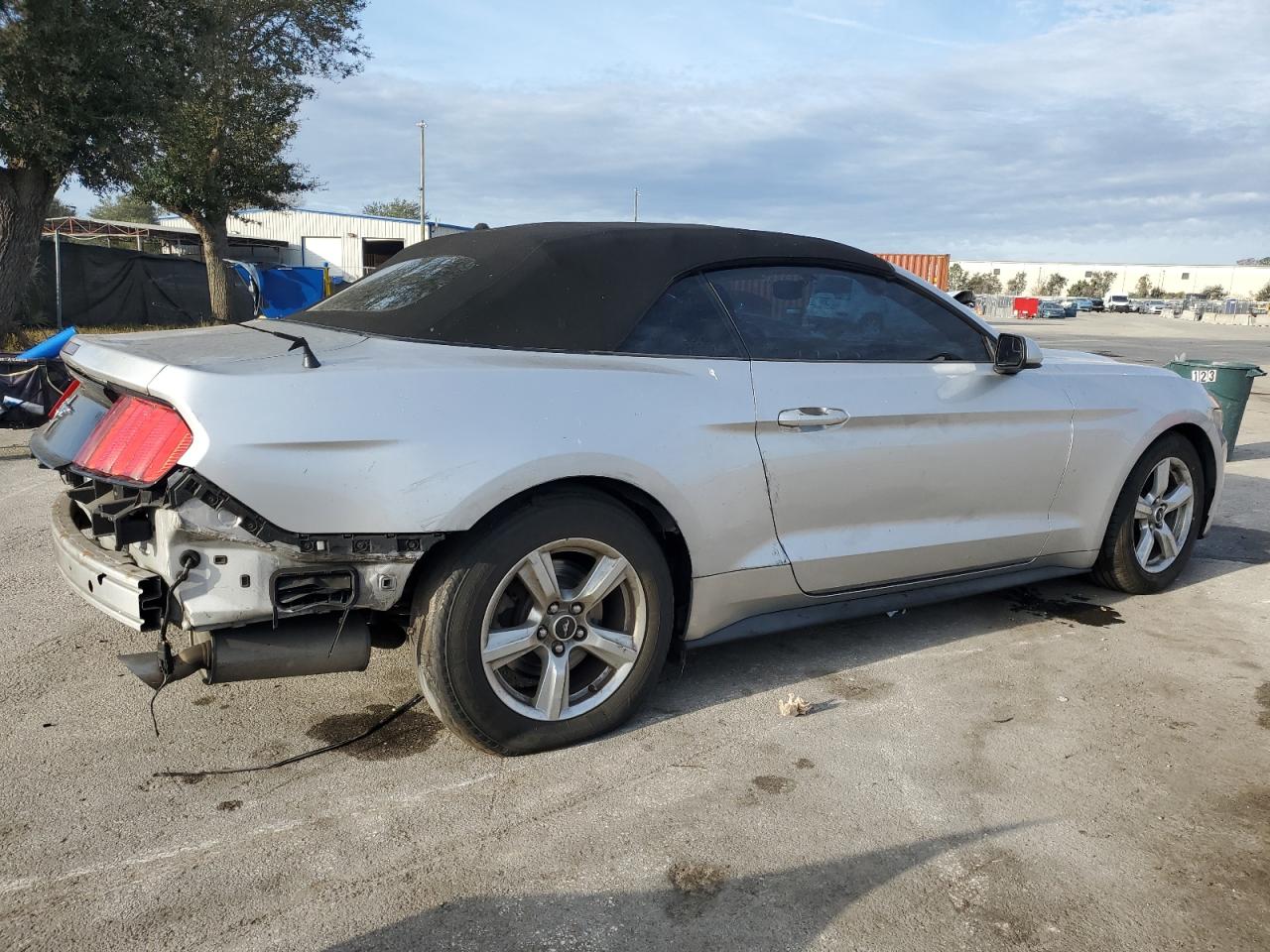 2015 FORD MUSTANG photo 7