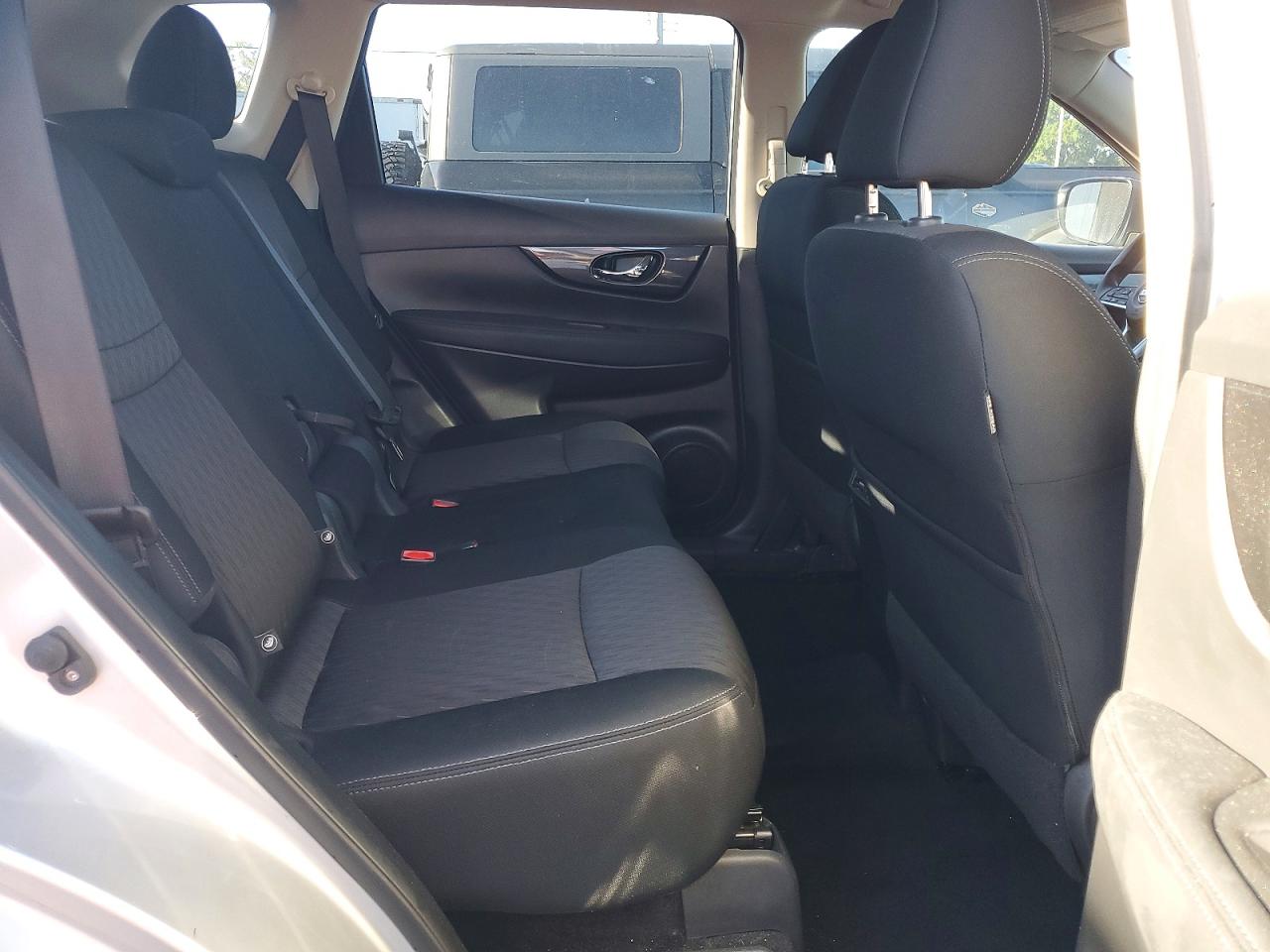 2017 NISSAN ROGUE S photo 31