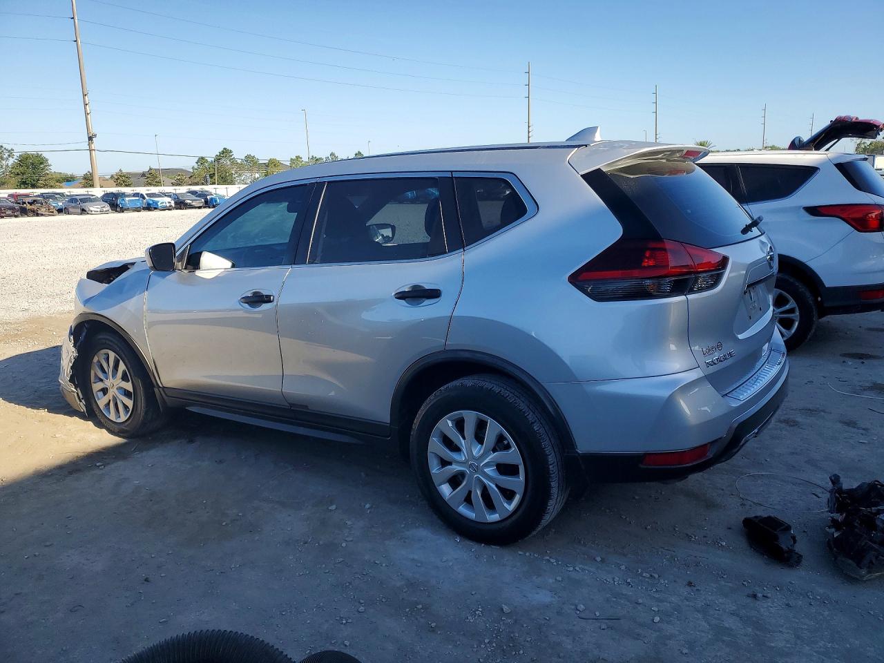 2017 NISSAN ROGUE S photo 4