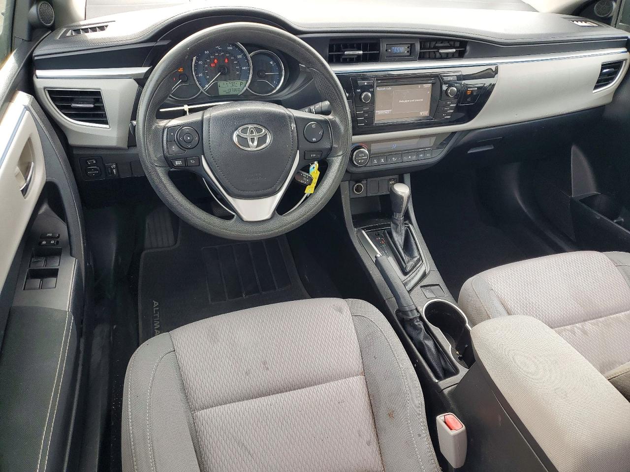 2015 TOYOTA COROLLA LE photo 15