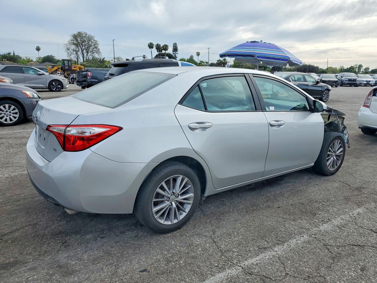 2015 TOYOTA COROLLA LE photo 5