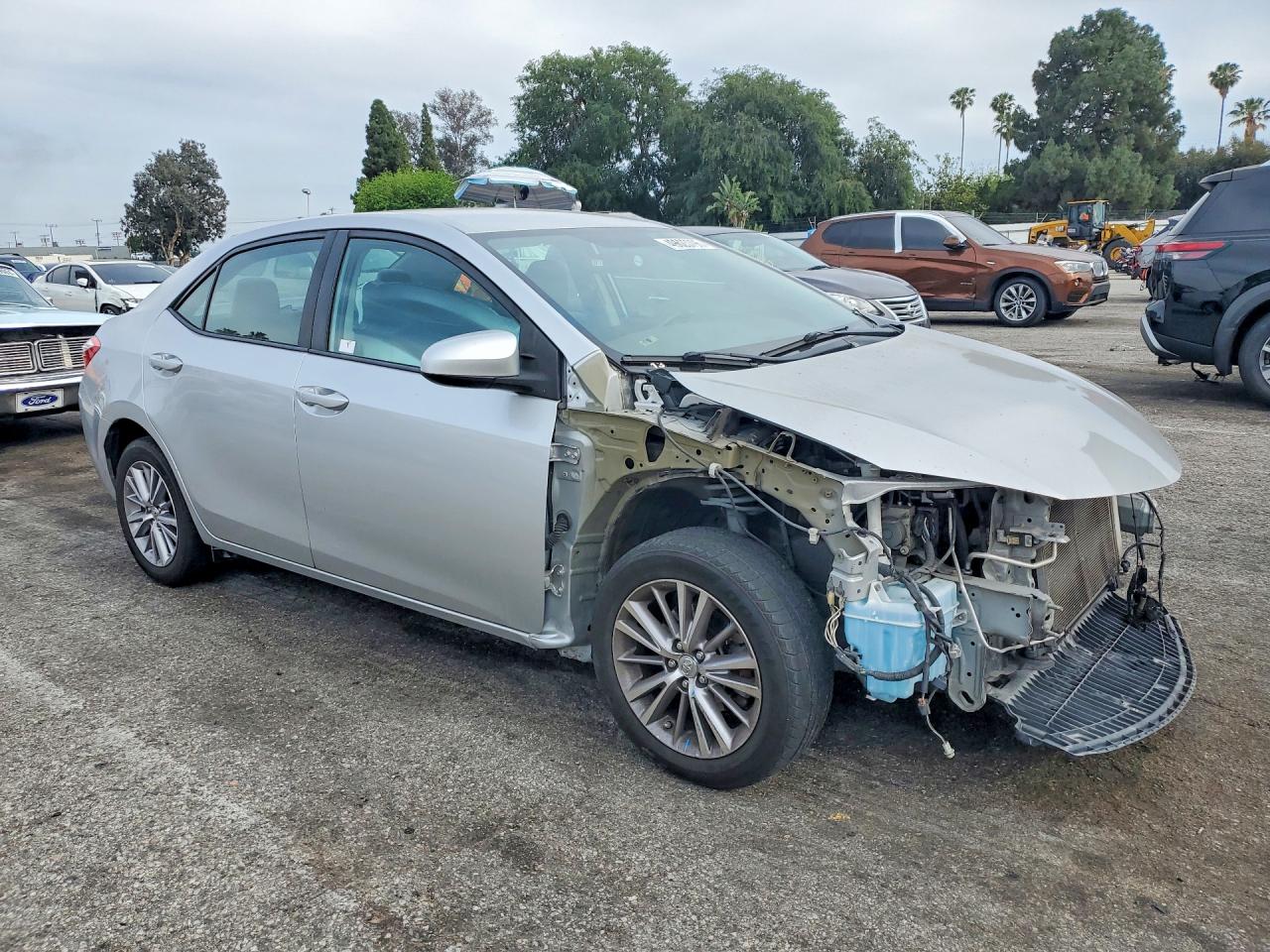 2015 TOYOTA COROLLA LE photo 7