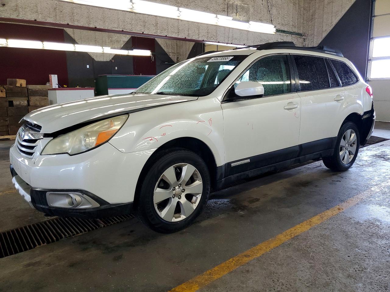 2010 SUBARU OUTBACK