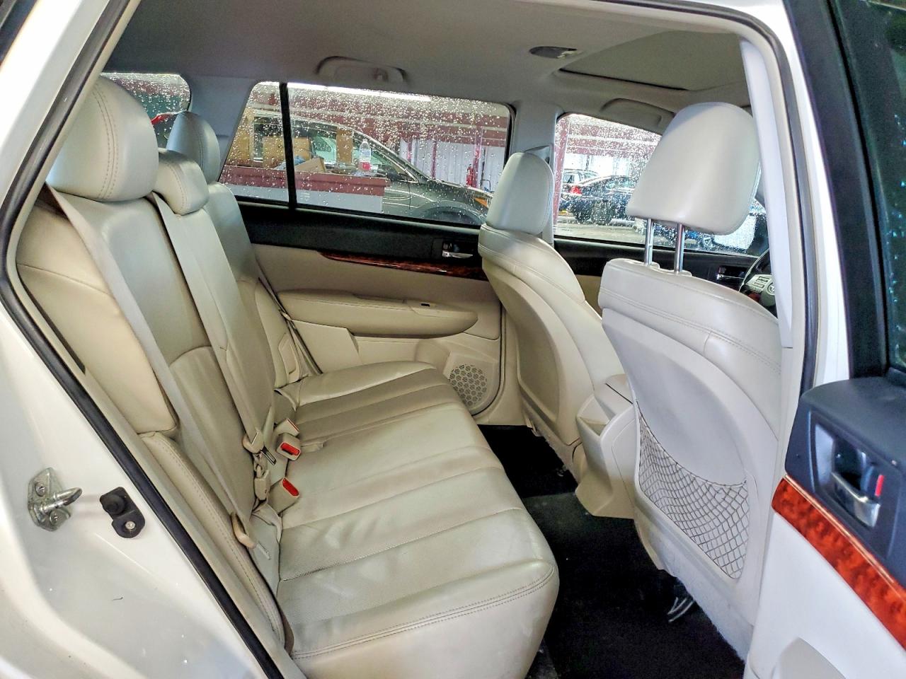 2010 SUBARU OUTBACK 2.5I LIMITED photo 21