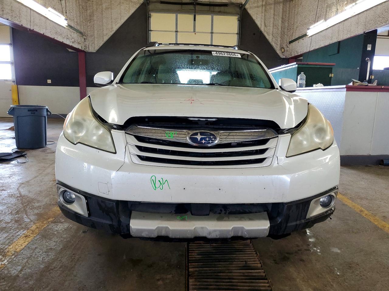 2010 SUBARU OUTBACK 2.5I LIMITED photo 9