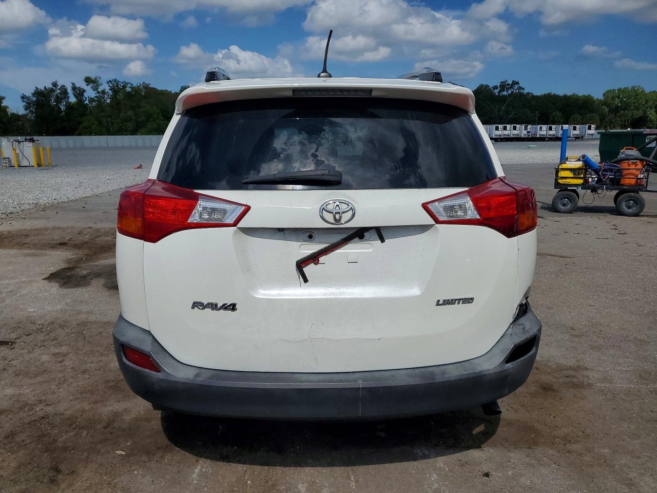 2015 TOYOTA RAV4 LIMITED photo 11