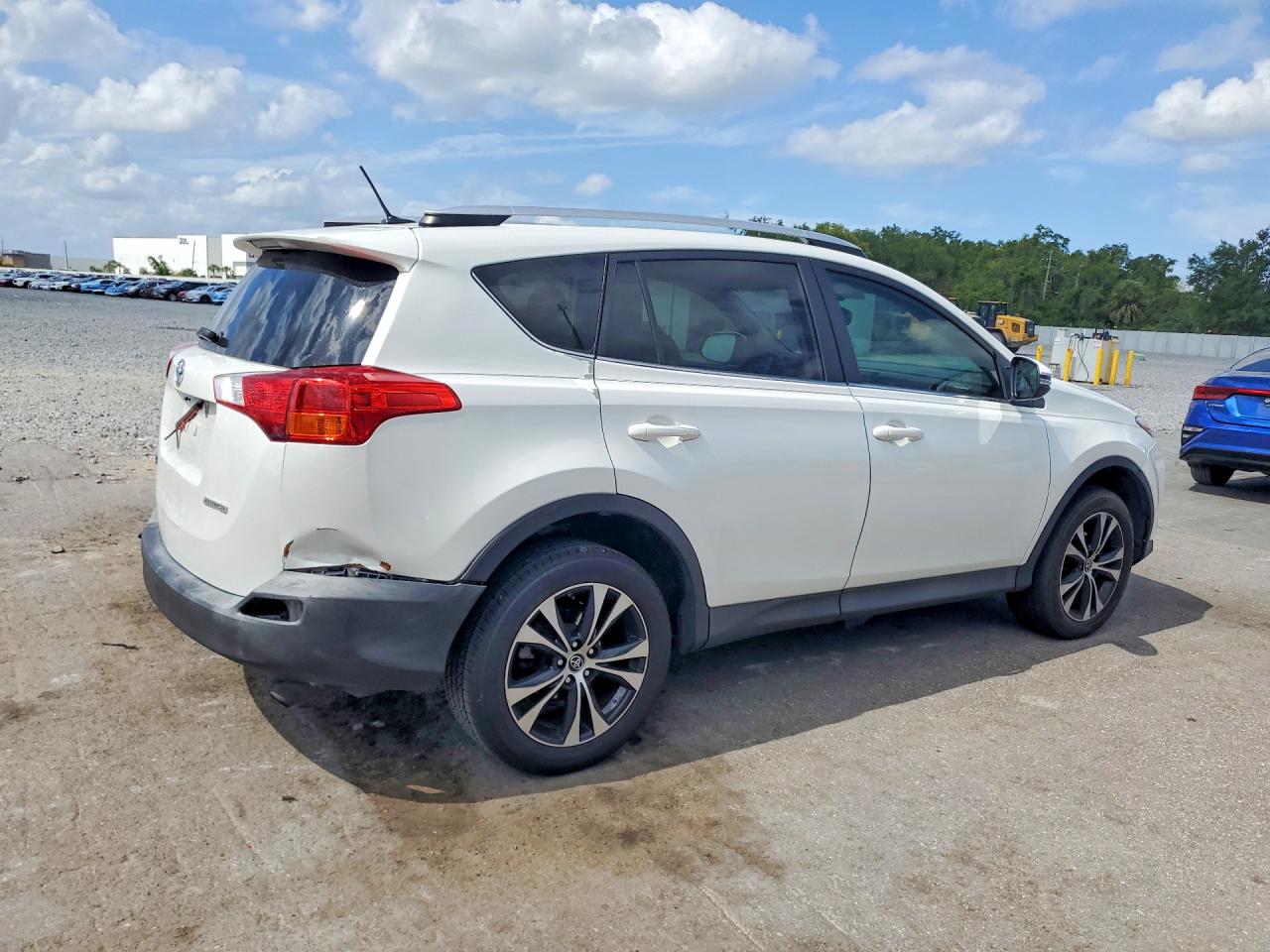 2015 TOYOTA RAV4 LIMITED photo 5