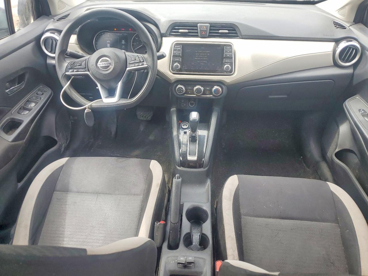 2021 NISSAN VERSA SV photo 15