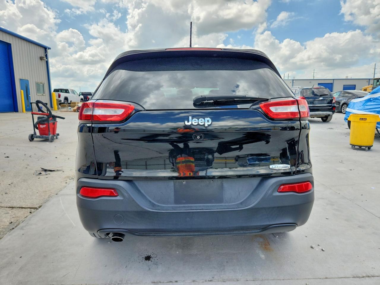 2017 JEEP CHEROKEE LATITUDE photo 11