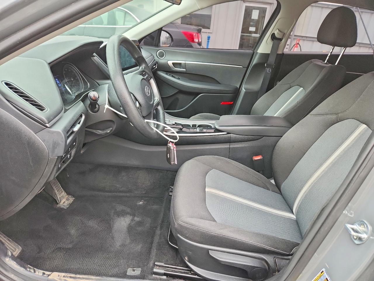 2020 HYUNDAI SONATA SE photo 19