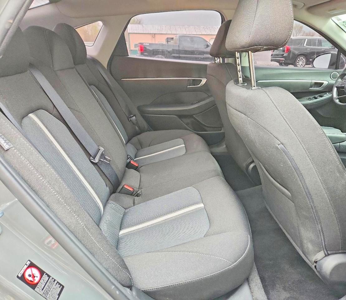 2020 HYUNDAI SONATA SE photo 28
