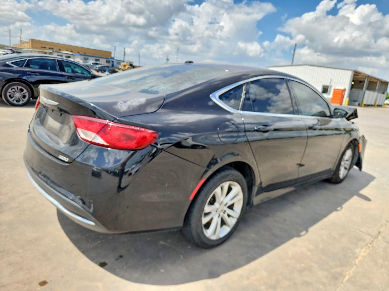 2015 CHRYSLER 200 LIMITED photo 5