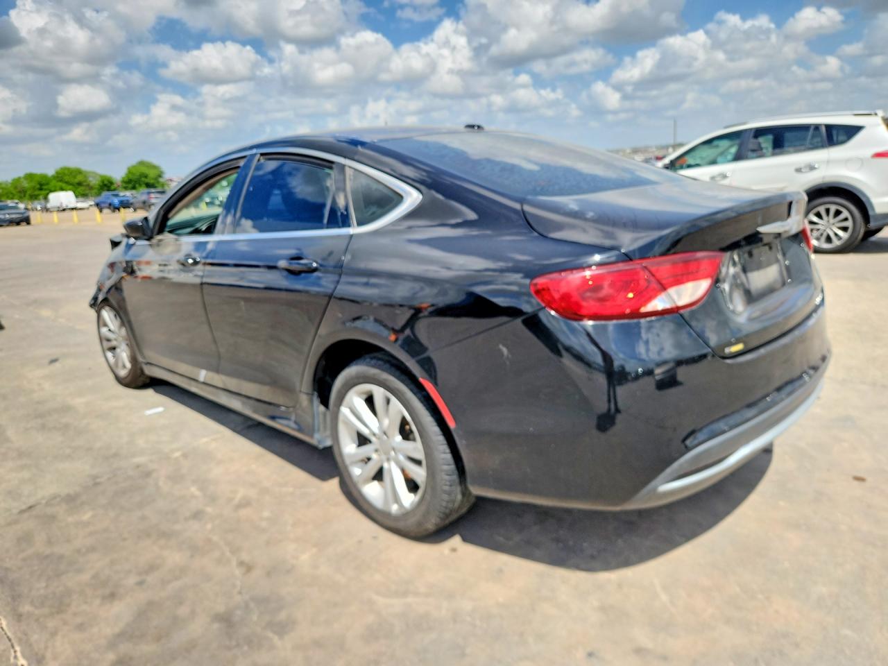 2015 CHRYSLER 200 LIMITED photo 3