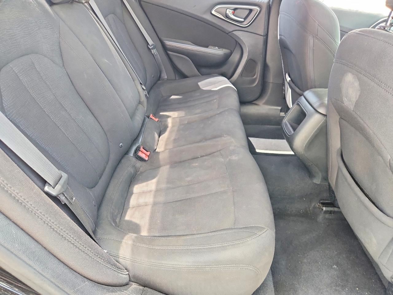 2015 CHRYSLER 200 LIMITED photo 19
