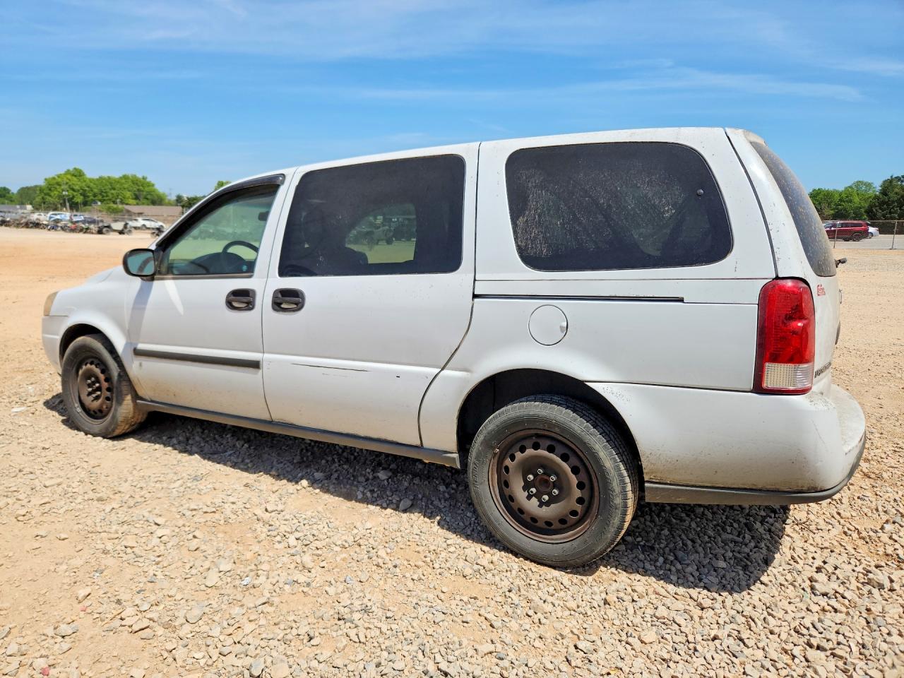 2007 CHEVROLET UPLANDER LS photo 2