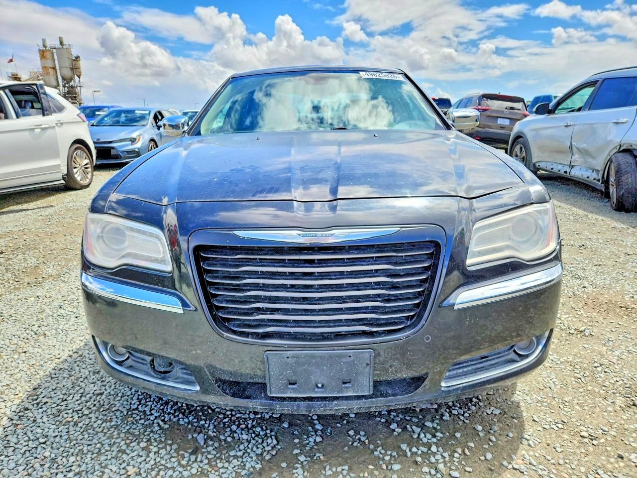 2011 CHRYSLER 300C photo 9