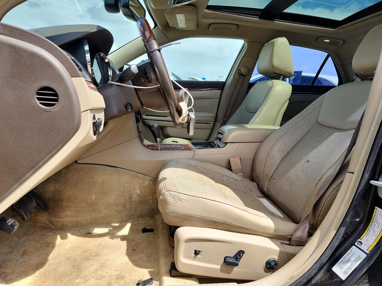 2011 CHRYSLER 300C photo 13
