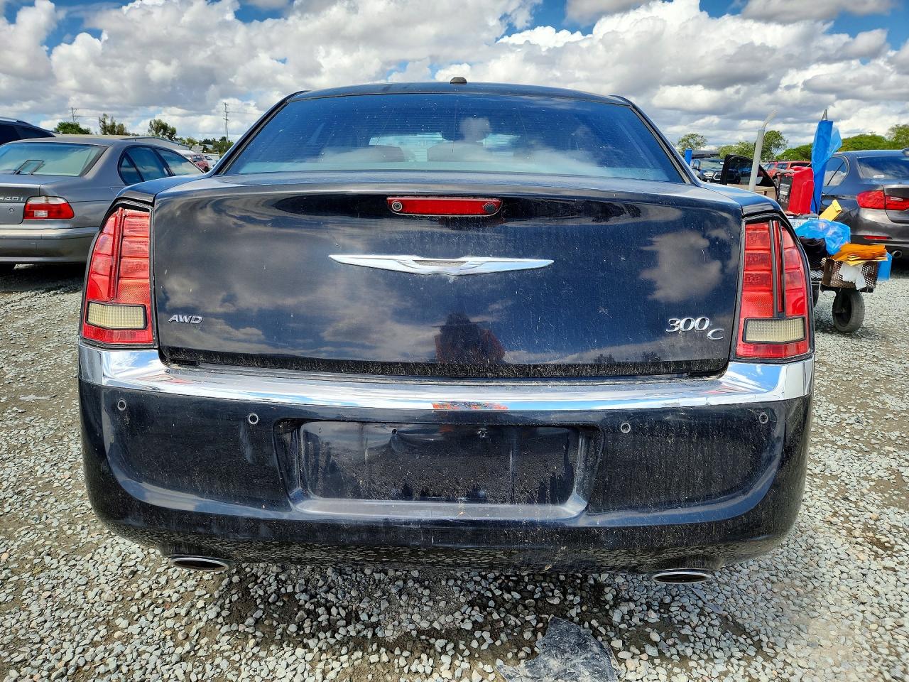 2011 CHRYSLER 300C photo 11