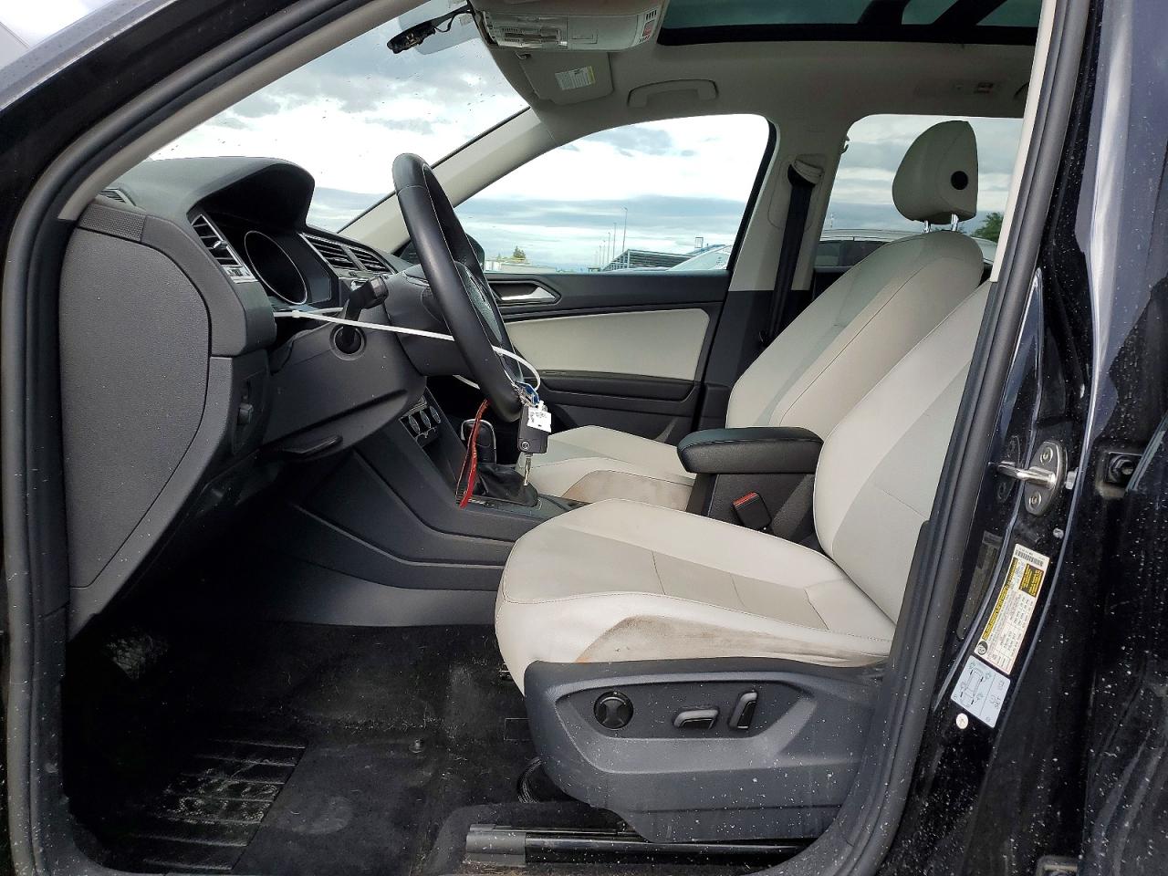 2020 VOLKSWAGEN TIGUAN SE photo 19
