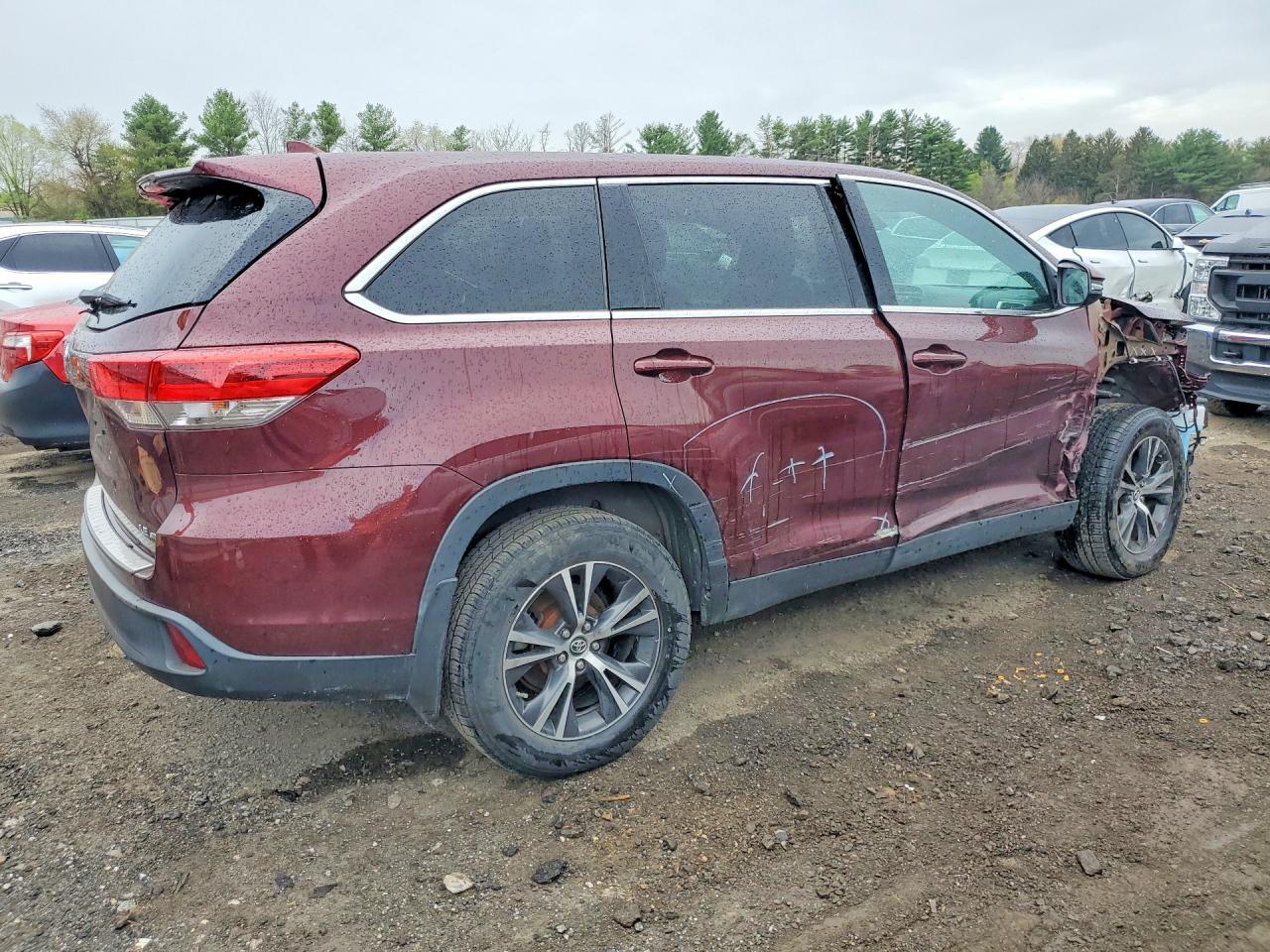 2019 TOYOTA HIGHLANDER LE PLUS photo 5