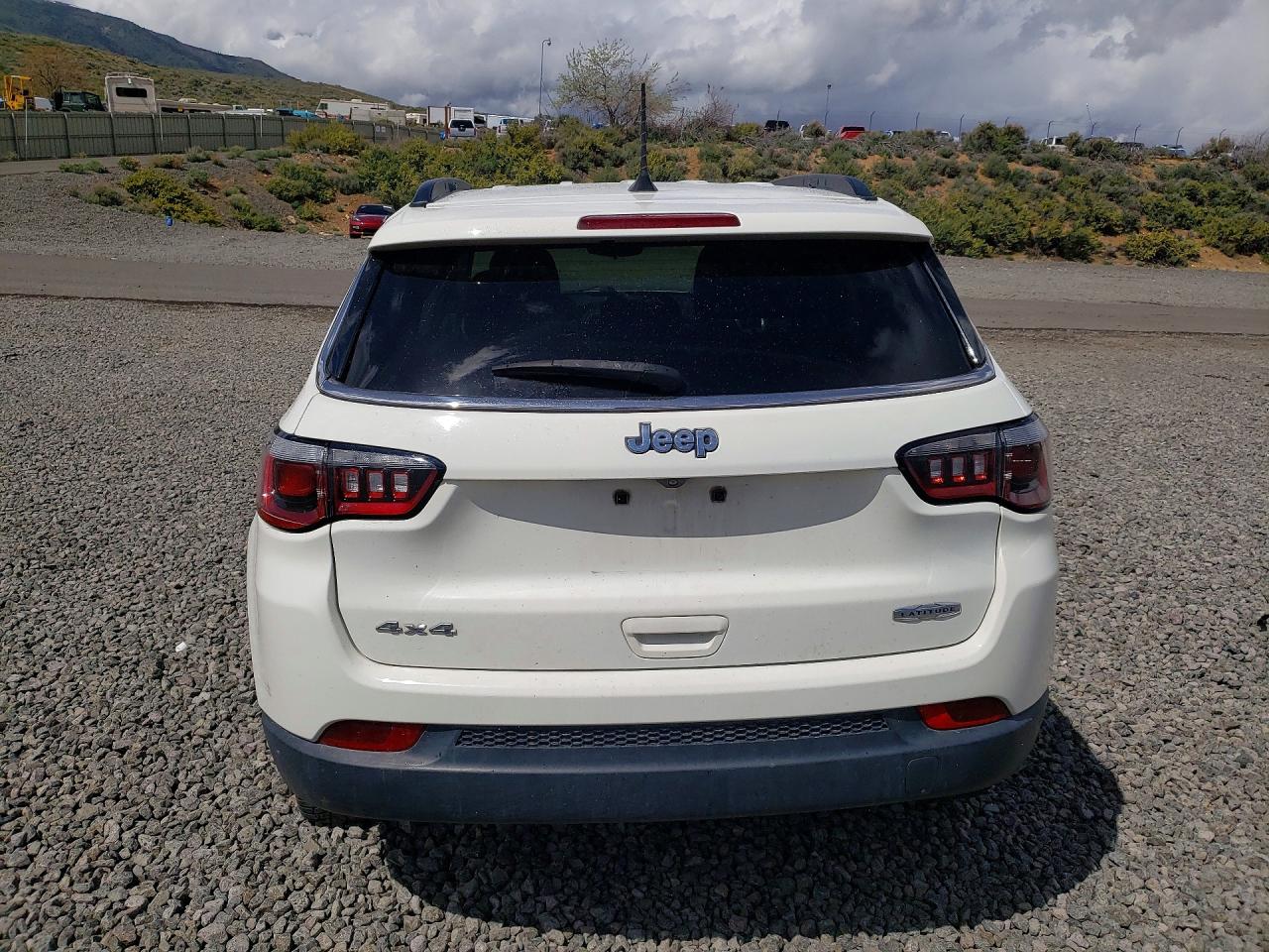 2019 JEEP COMPASS LATITUDE photo 11