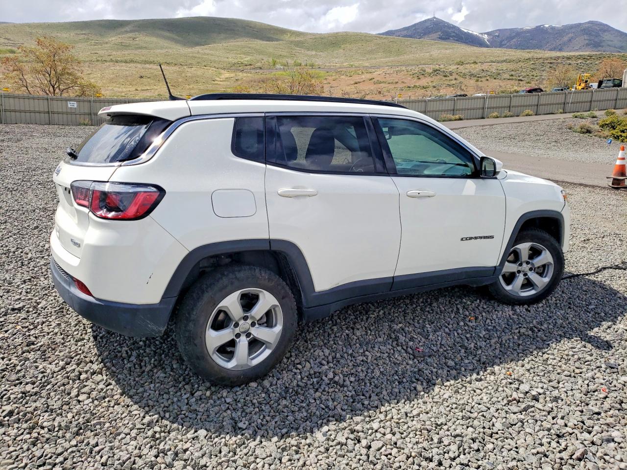 2019 JEEP COMPASS LATITUDE photo 5