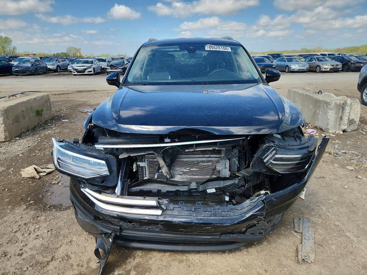 2024 VOLKSWAGEN TIGUAN SE photo 13