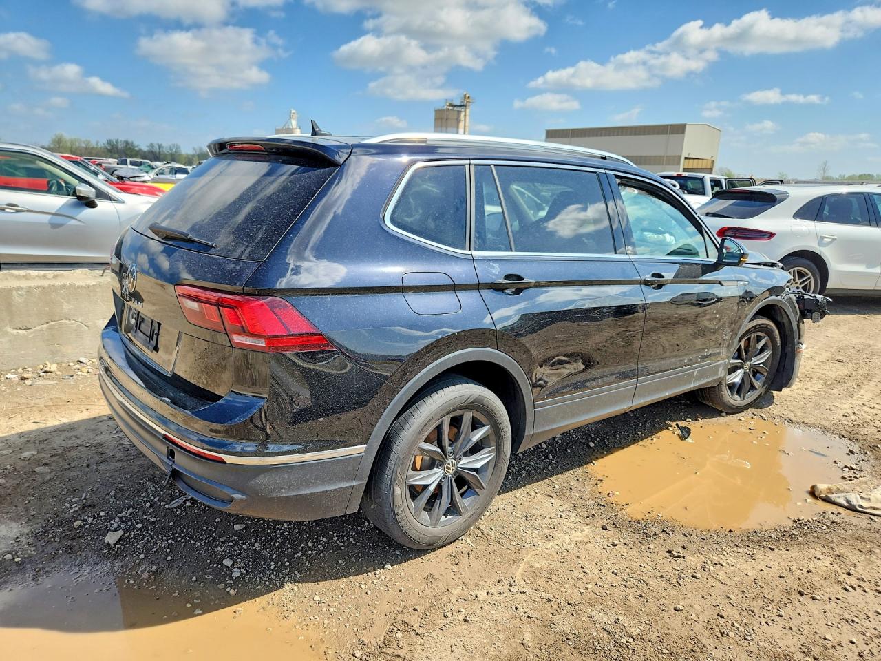 2024 VOLKSWAGEN TIGUAN SE photo 7