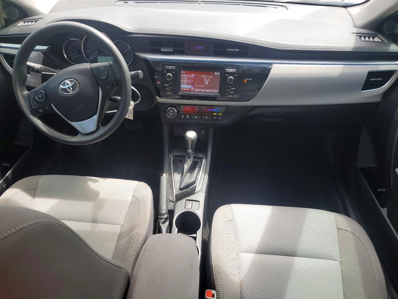 2015 TOYOTA COROLLA LE photo 15