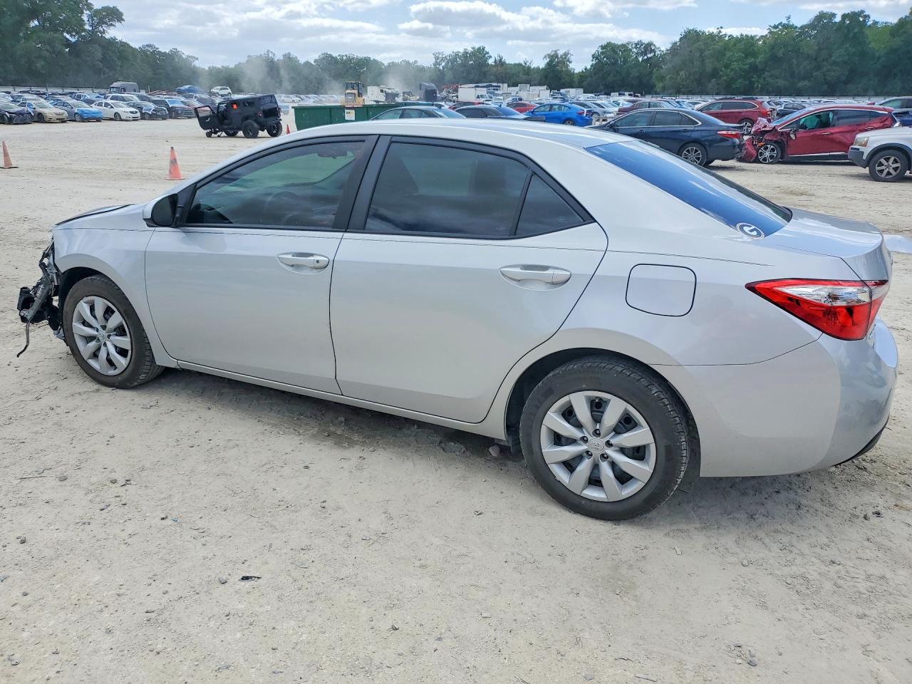2015 TOYOTA COROLLA LE photo 3