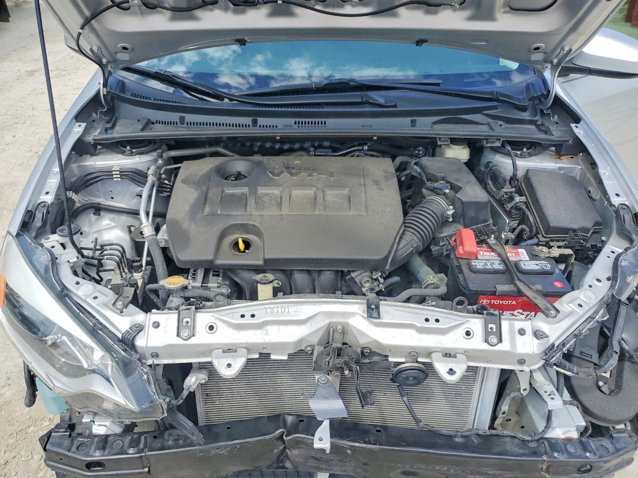 2015 TOYOTA COROLLA LE photo 21