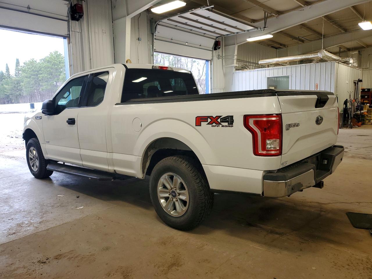 2016 FORD F150 SUPER CAB photo 2