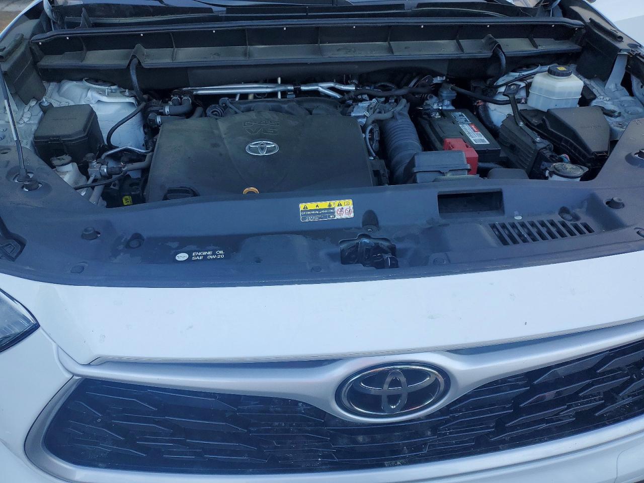 2021 TOYOTA HIGHLANDER LE photo 31