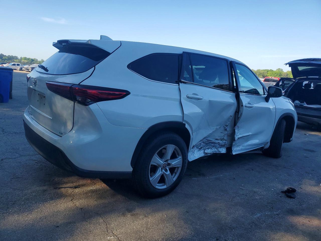 2021 TOYOTA HIGHLANDER LE photo 7