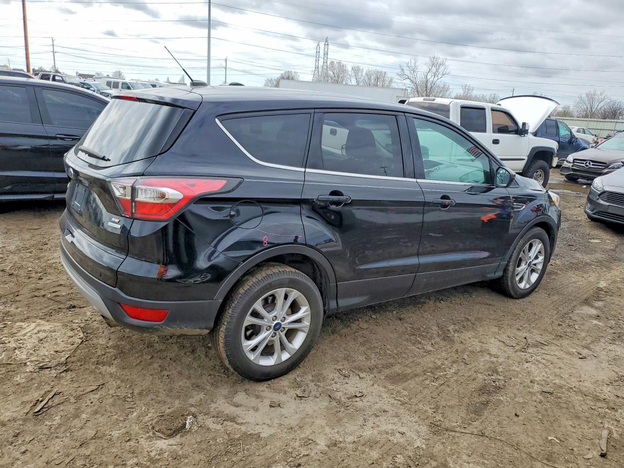 2017 FORD ESCAPE SE photo 7