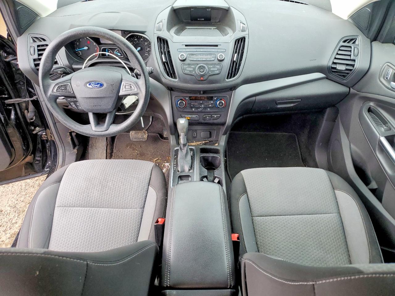 2017 FORD ESCAPE SE photo 22