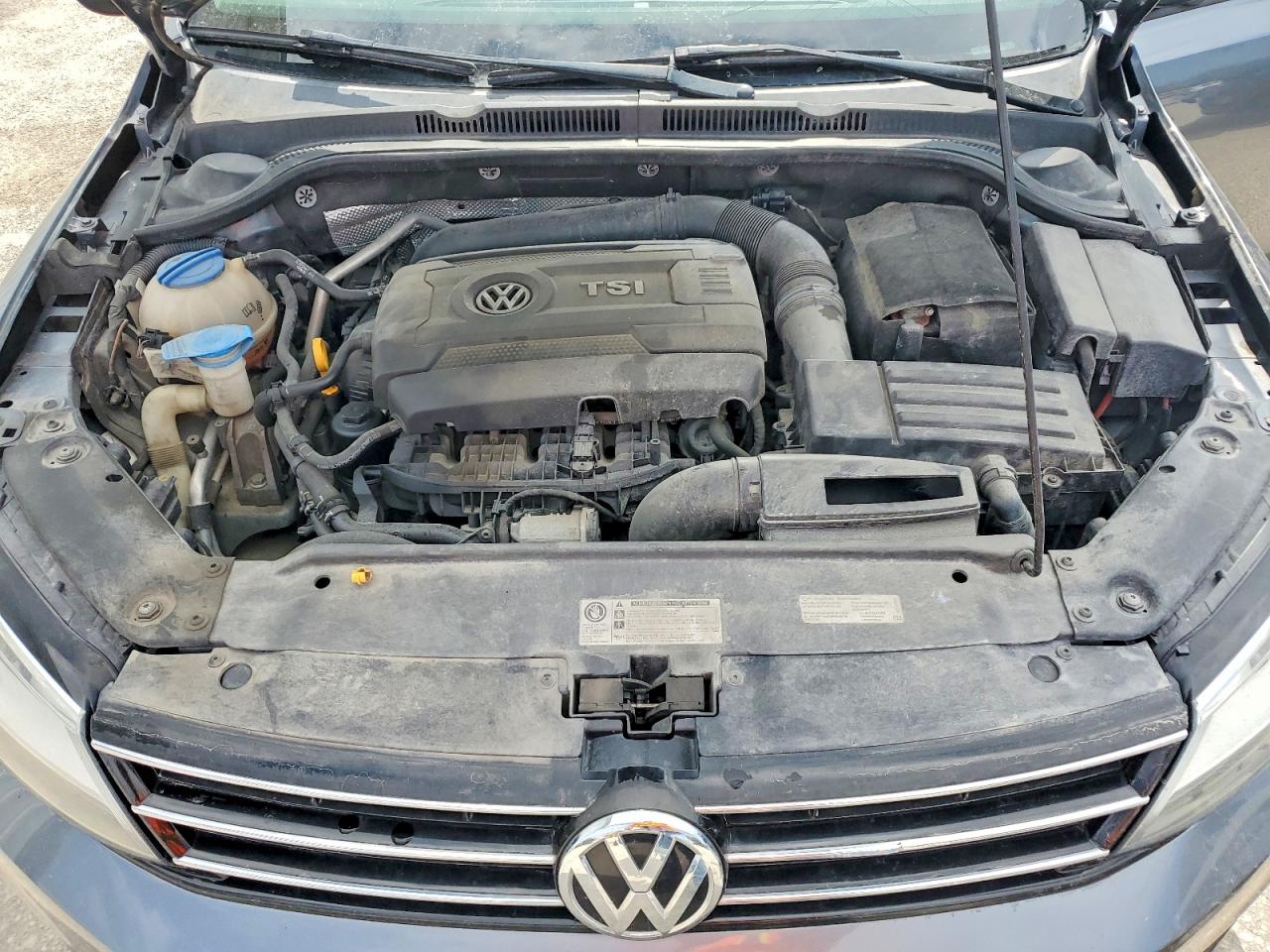 2015 VOLKSWAGEN JETTA SE photo 31