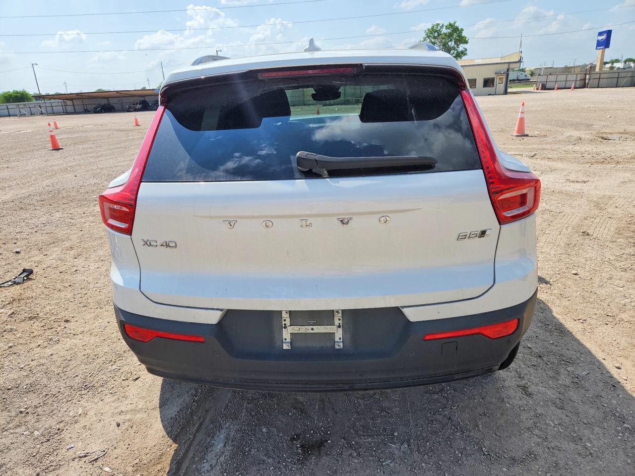 2023 VOLVO XC40 ULTIMATE photo 16