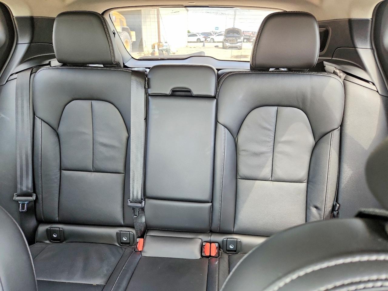 2023 VOLVO XC40 ULTIMATE photo 28