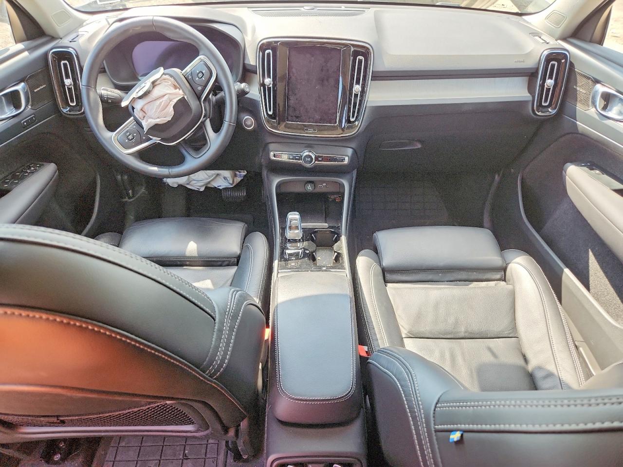 2023 VOLVO XC40 ULTIMATE photo 22