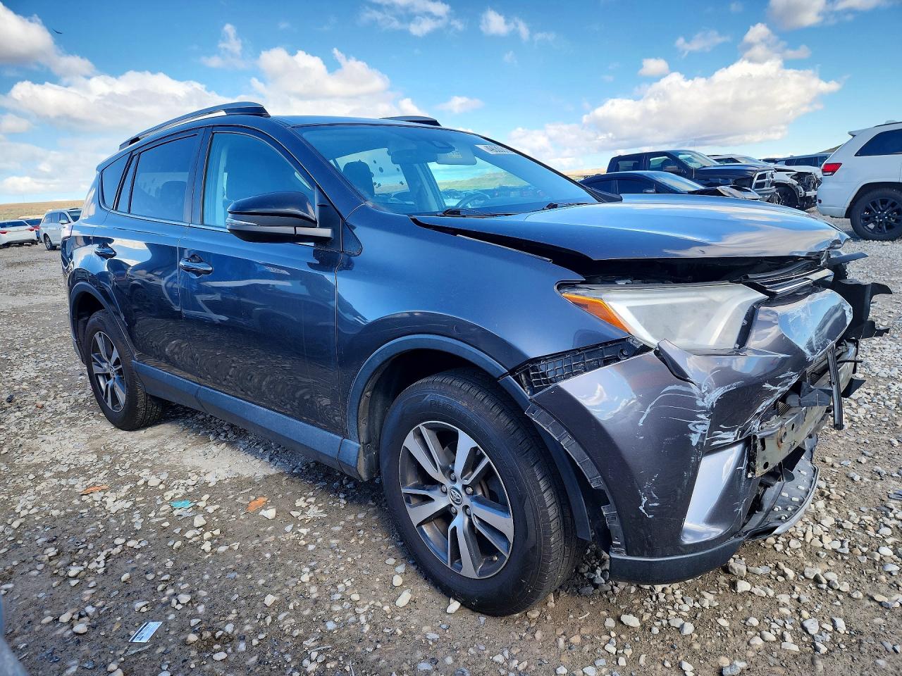 2018 TOYOTA RAV4 XLE photo 7