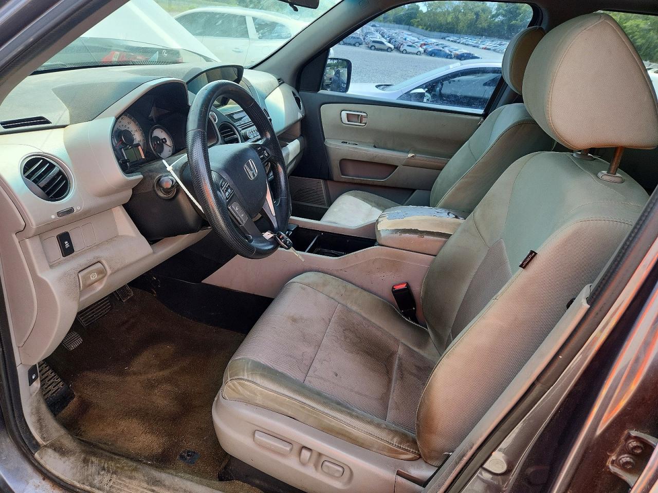 2015 HONDA PILOT SE photo 19