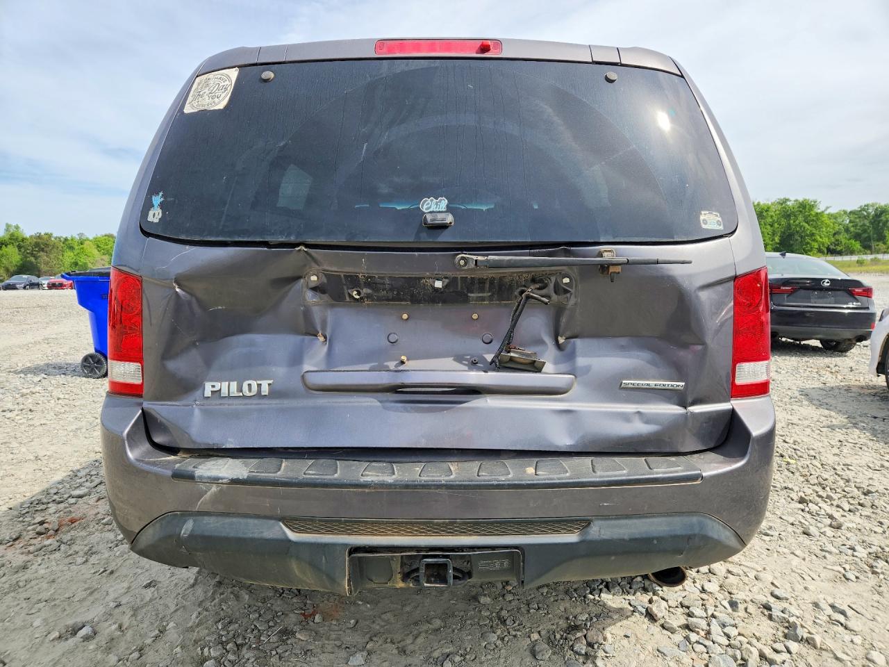 2015 HONDA PILOT SE photo 16