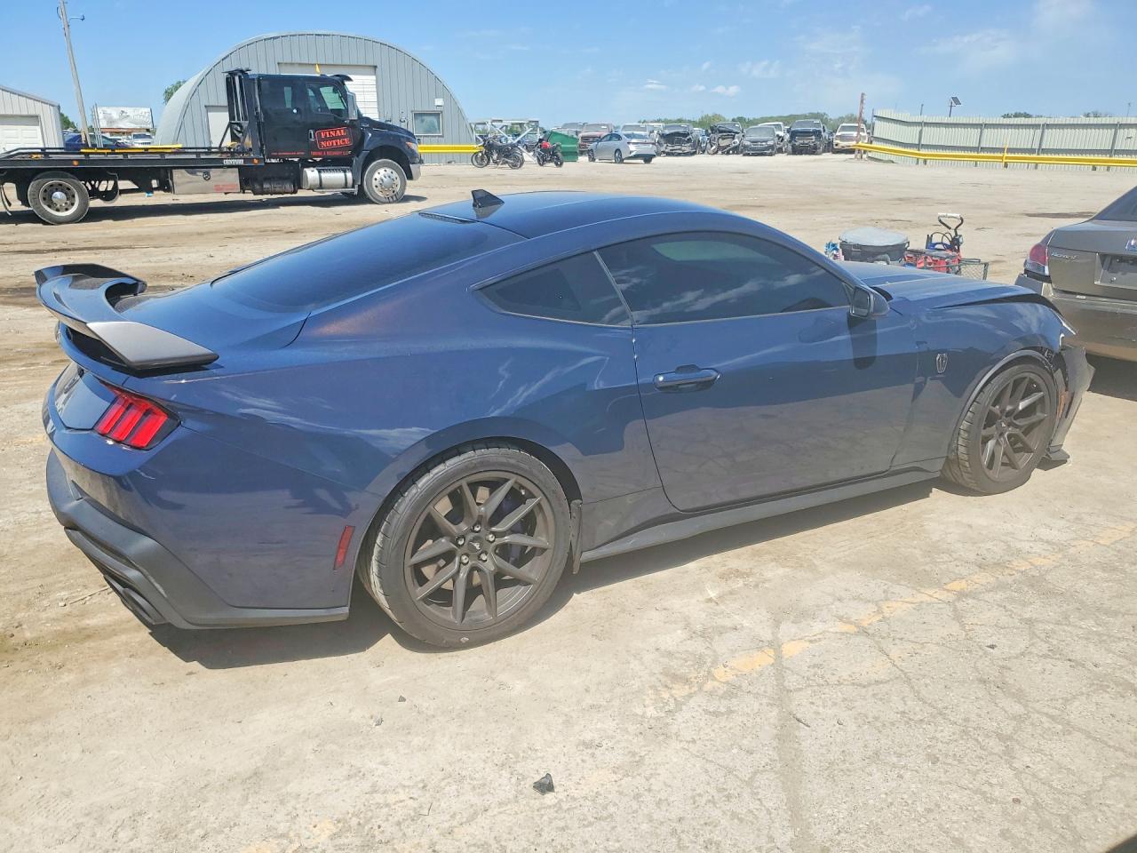 2024 FORD MUSTANG photo 5