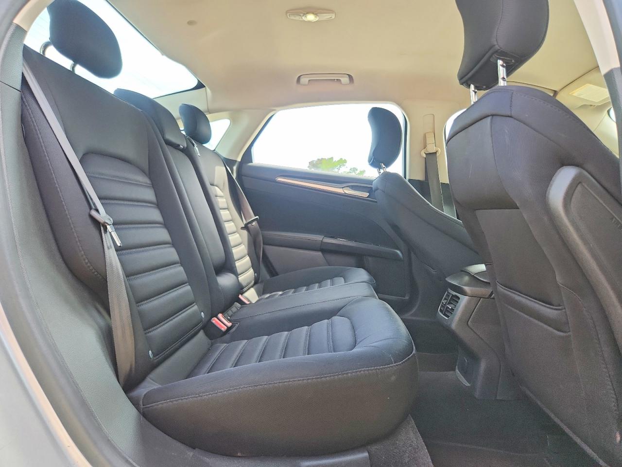 2015 FORD FUSION SE HYBRID photo 10