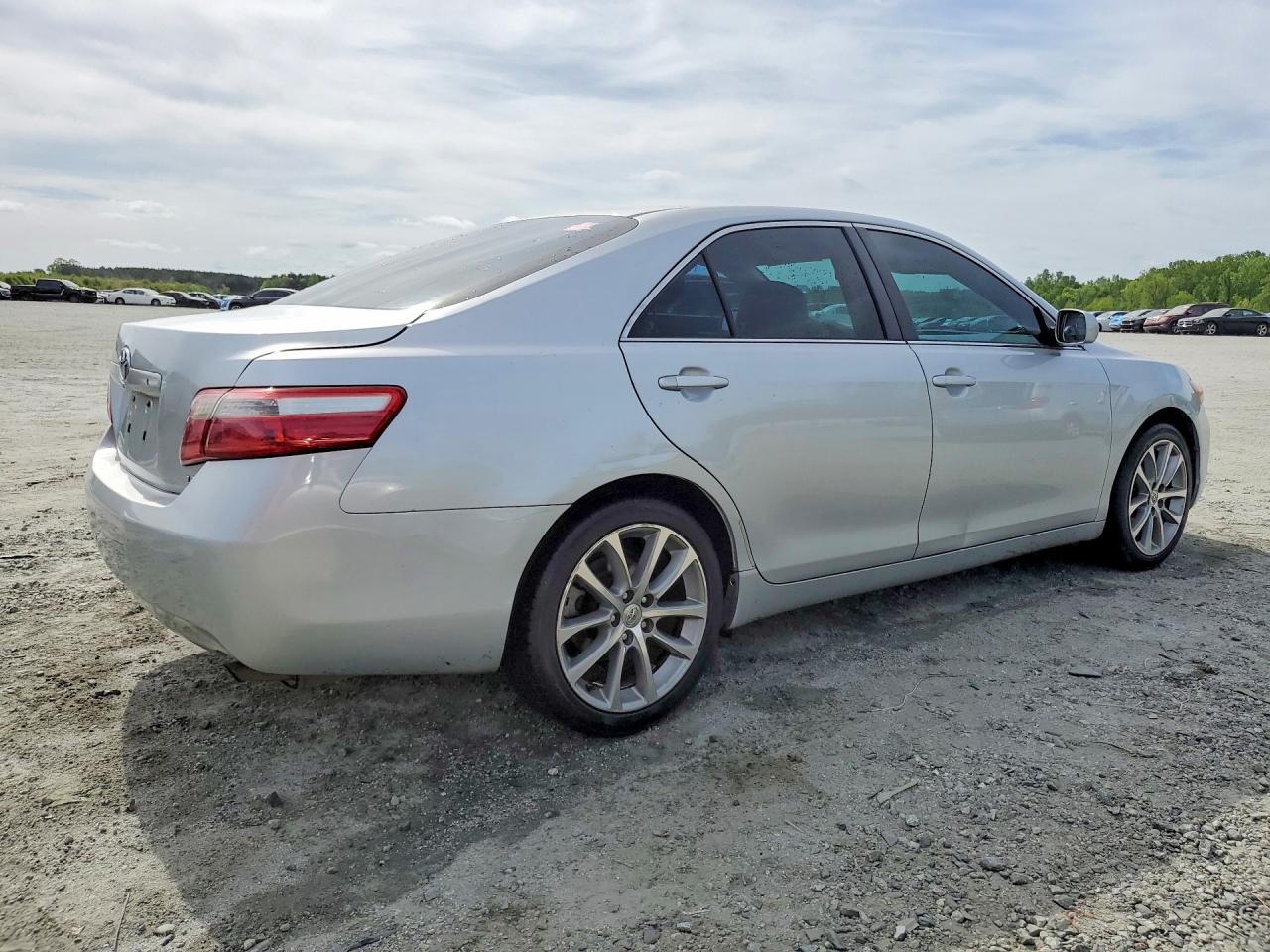 2007 TOYOTA CAMRY LE photo 3